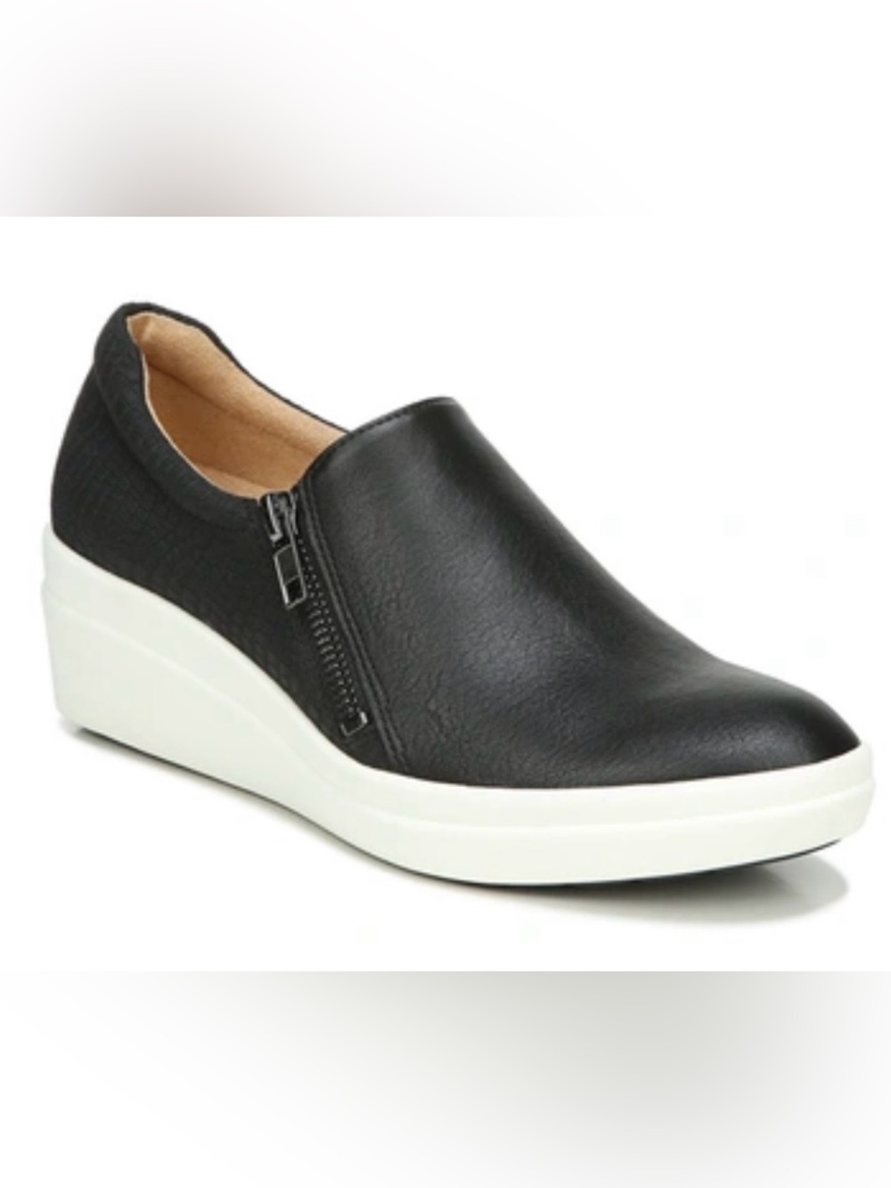 NIB. NATURALIZER
Sierra Wedge Sneakers Women's Shoes In Black Smooth. Size 8.5